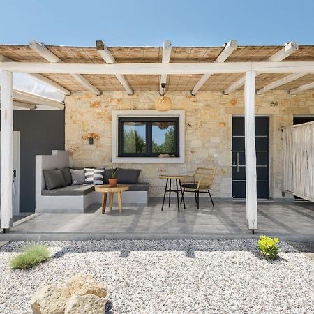 "Four Olives" Luxury Rooms, Afitos #Feelslikehome Afytos Exterior foto
