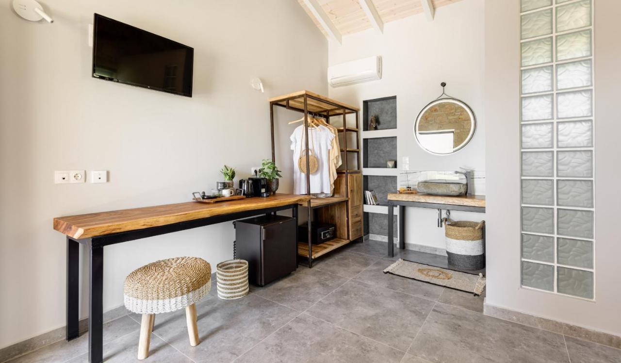 "Four Olives" Luxury Rooms, Afitos #Feelslikehome Afytos Exterior foto