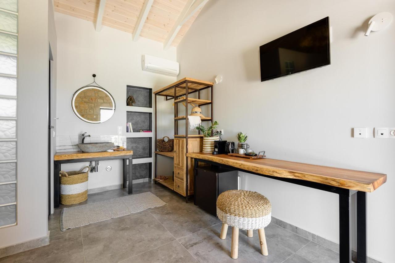 "Four Olives" Luxury Rooms, Afitos #Feelslikehome Afytos Exterior foto