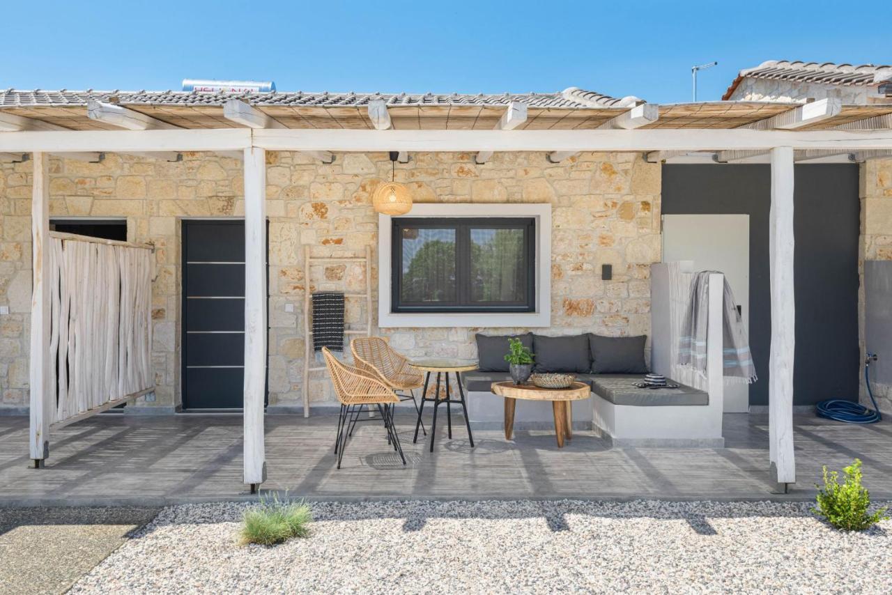 "Four Olives" Luxury Rooms, Afitos #Feelslikehome Afytos Exterior foto