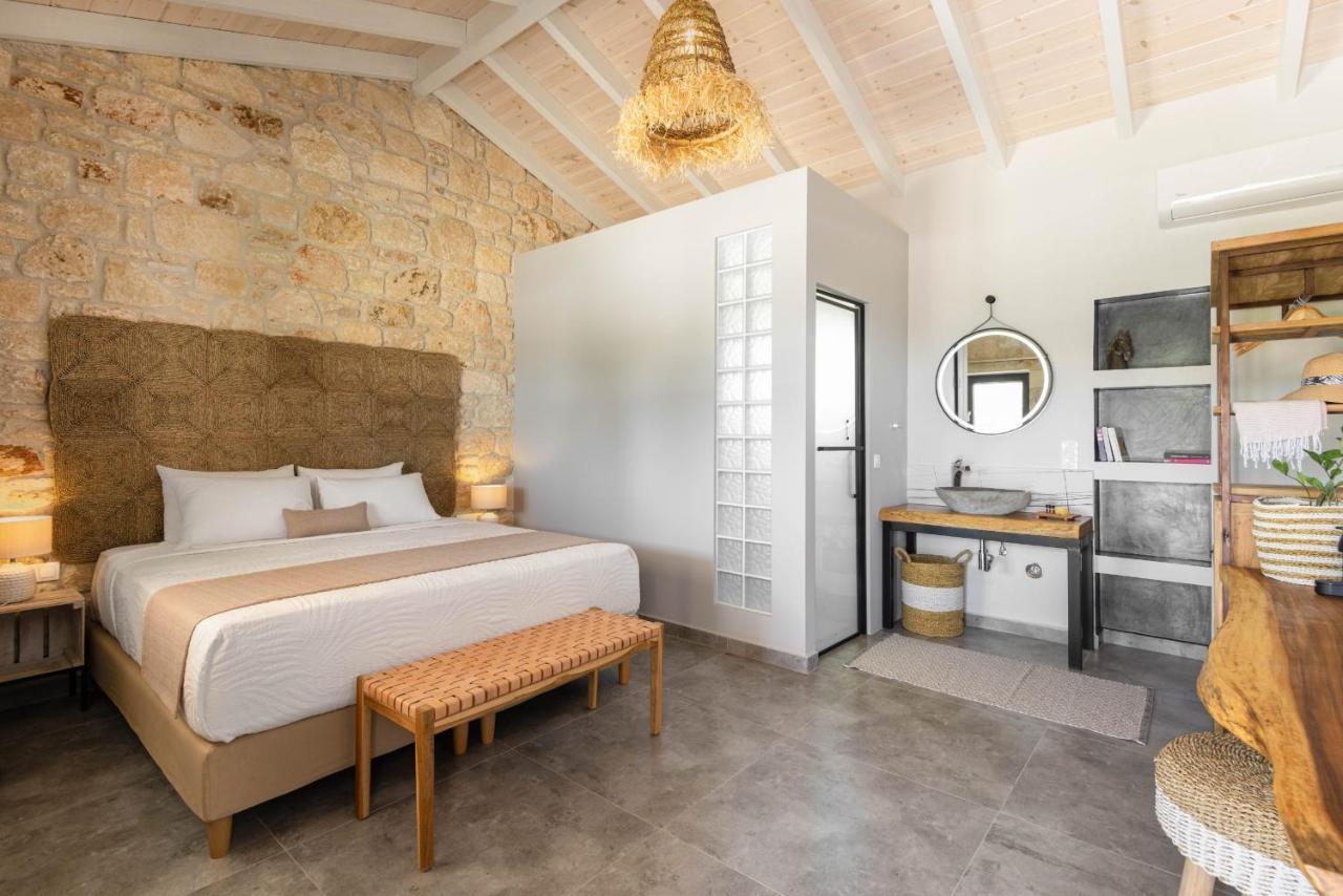 "Four Olives" Luxury Rooms, Afitos #Feelslikehome Afytos Exterior foto