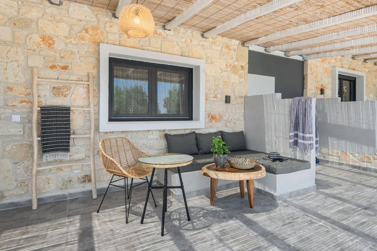 "Four Olives" Luxury Rooms, Afitos #Feelslikehome Afytos Exterior foto