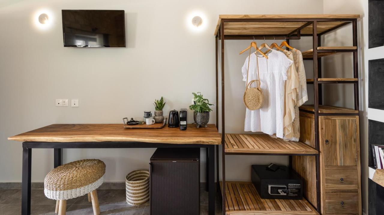 "Four Olives" Luxury Rooms, Afitos #Feelslikehome Afytos Exterior foto